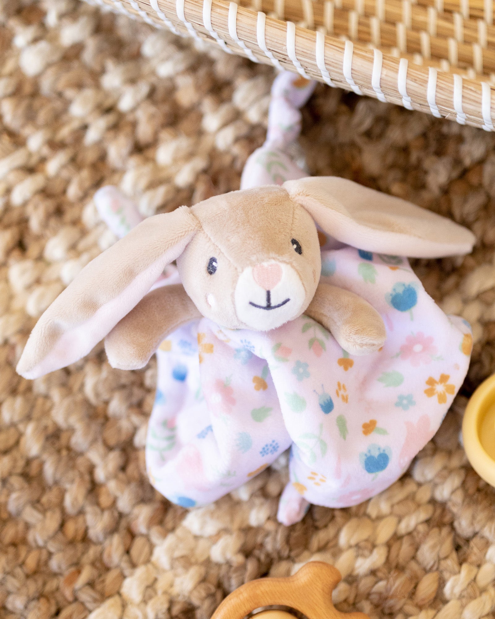 Weegoamigo Baby Comforter / Security Blanket - Frankie the Bunny (Flower Forest)