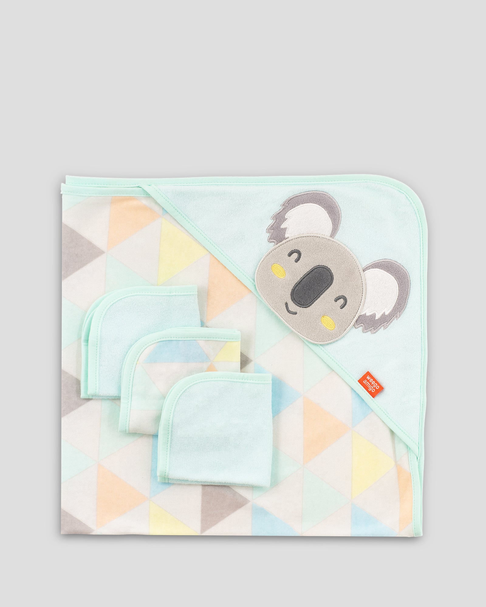 Weegoamigo Character Hooded Towel + Washers Adorable Aussie Flat Lay