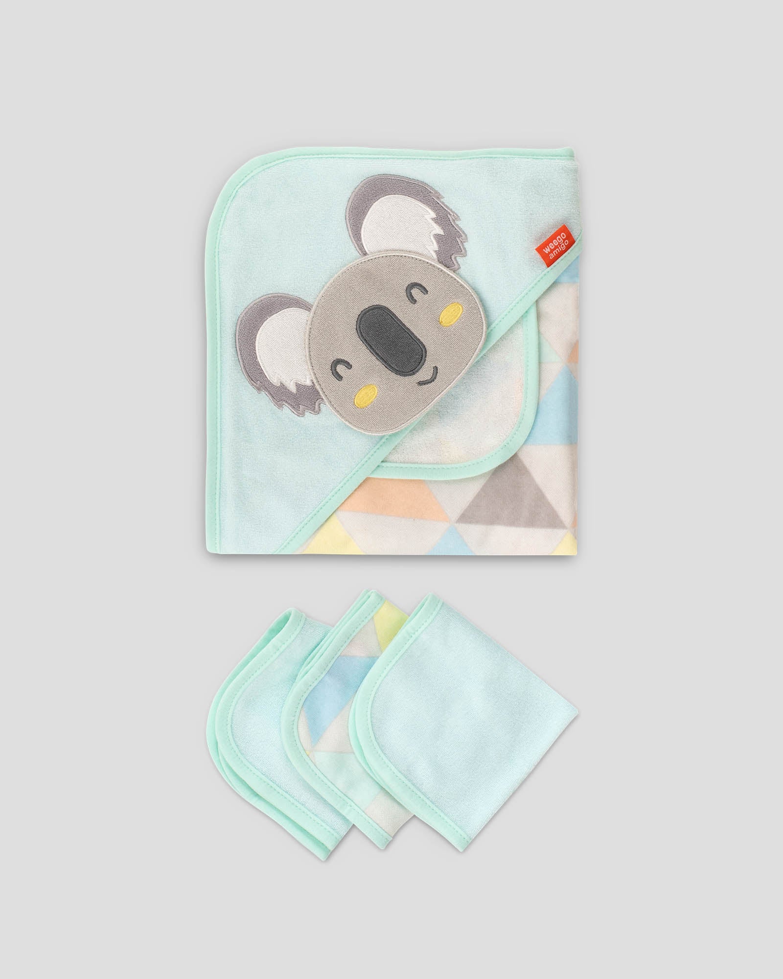 Weegoamigo Character Hooded Towel + Washers Adorable Aussie Flat Lay 2