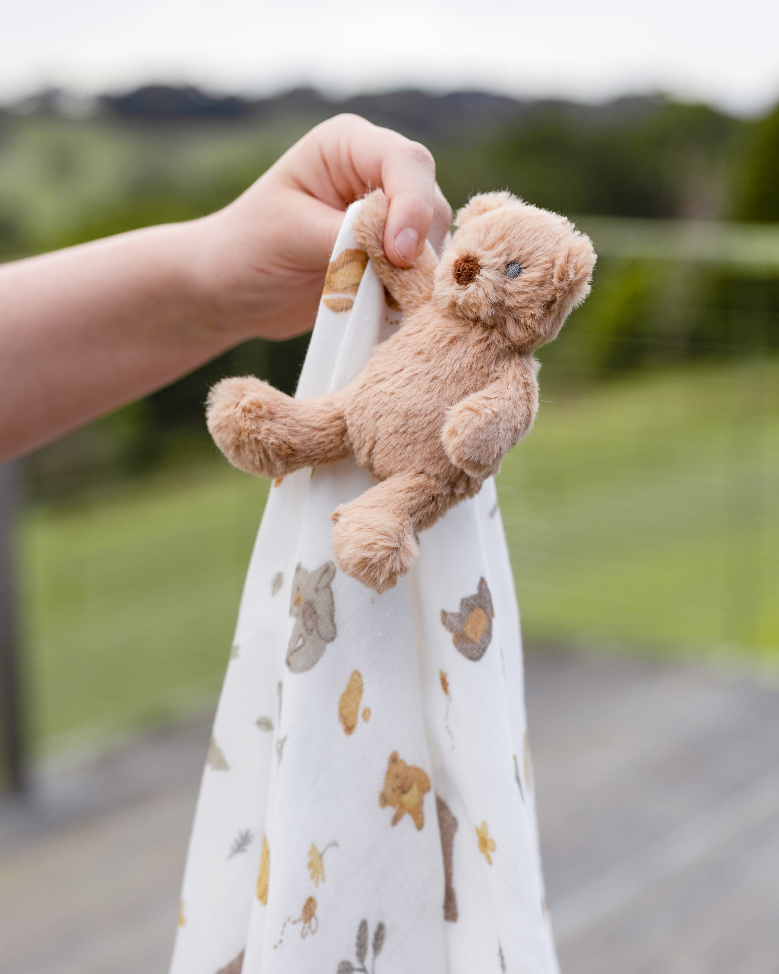 The Little Linen Company Soft Plush Toy & Baby Muslin Wrap - Nectar Bear