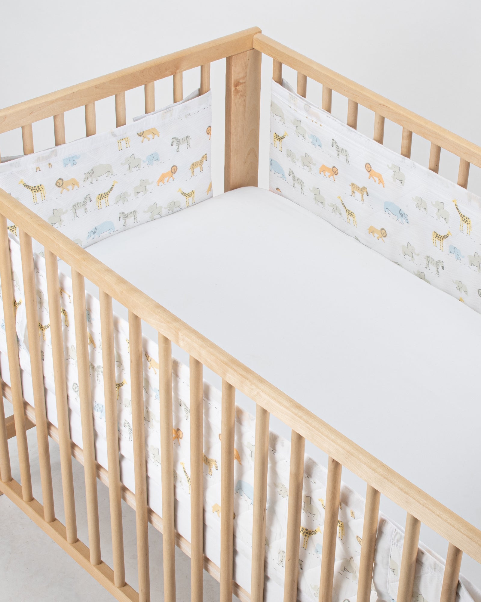 Breathable Baby Mesh Liner For Cot Beds By bébélephant Breathable Baby Mesh Liner For Cot Beds By bébélephant
