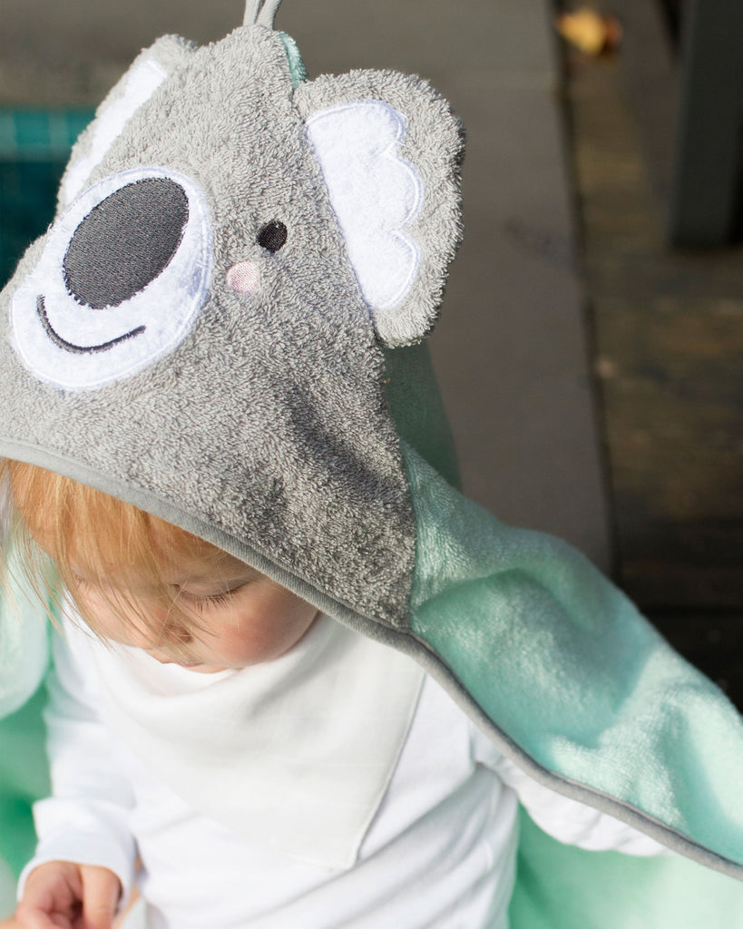 Weegoamigo hooded towel top